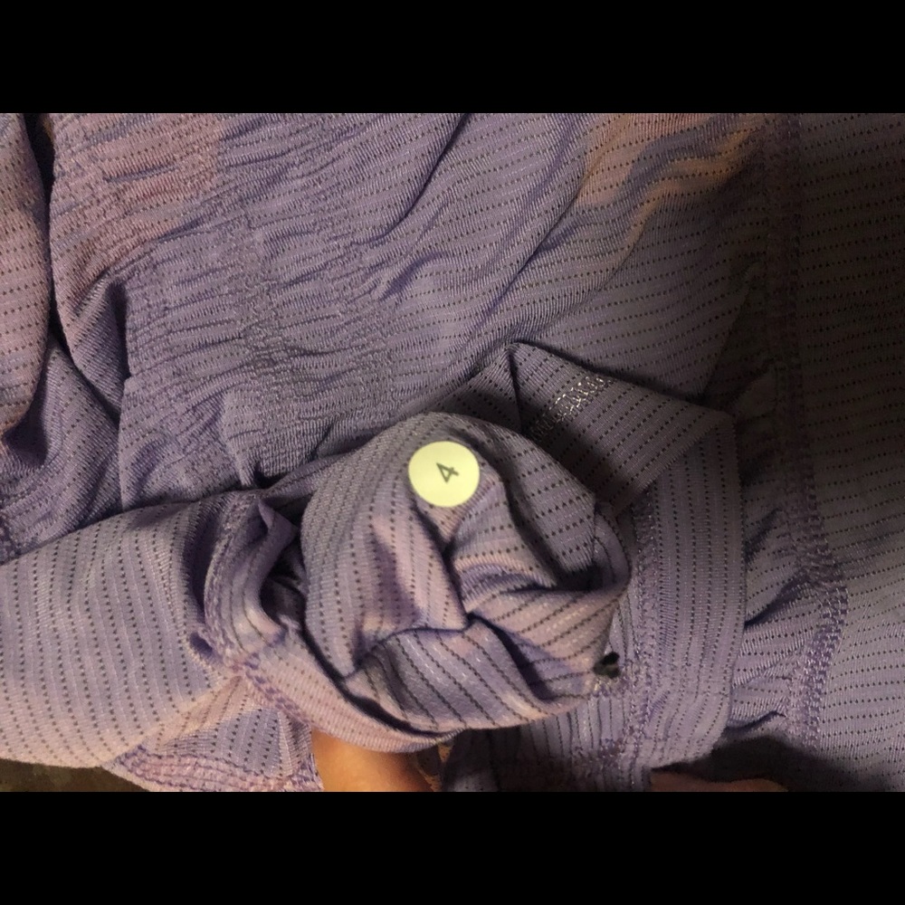 Lululemon - Picture 2 of 4